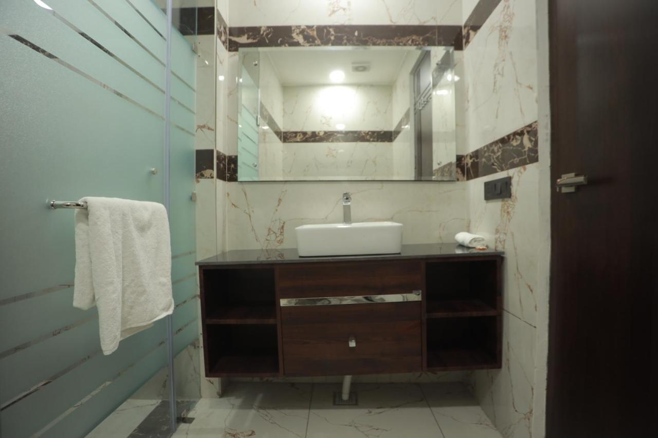Ovel Hotel Лудхиана Экстерьер фото